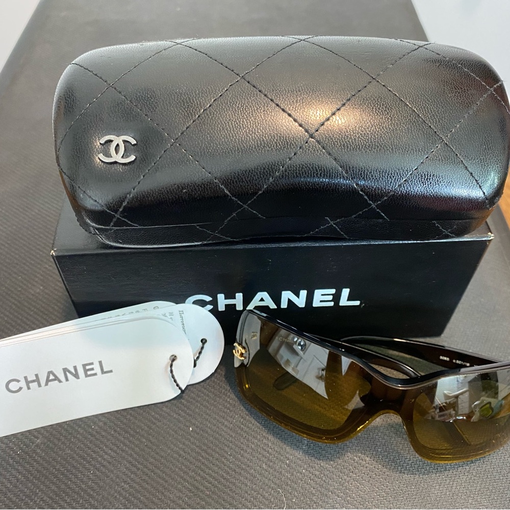 Chanel Sunglasses (Vintage) - Picture 3 of 3